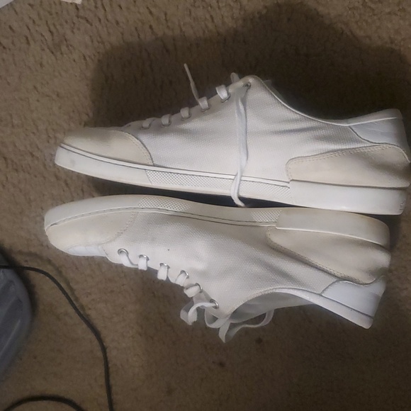 Gucci Men's Leather Sneakers - Picture 1 of 11